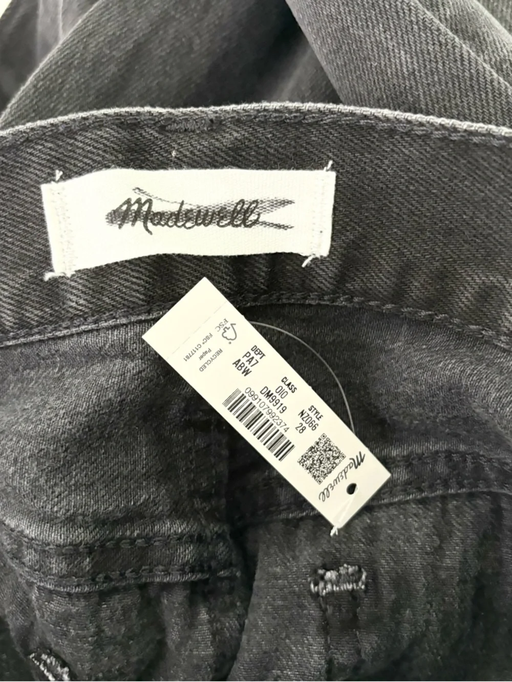 NWT Madewell Pieced Barrel-Leg Jeans Ashen Black Wash
